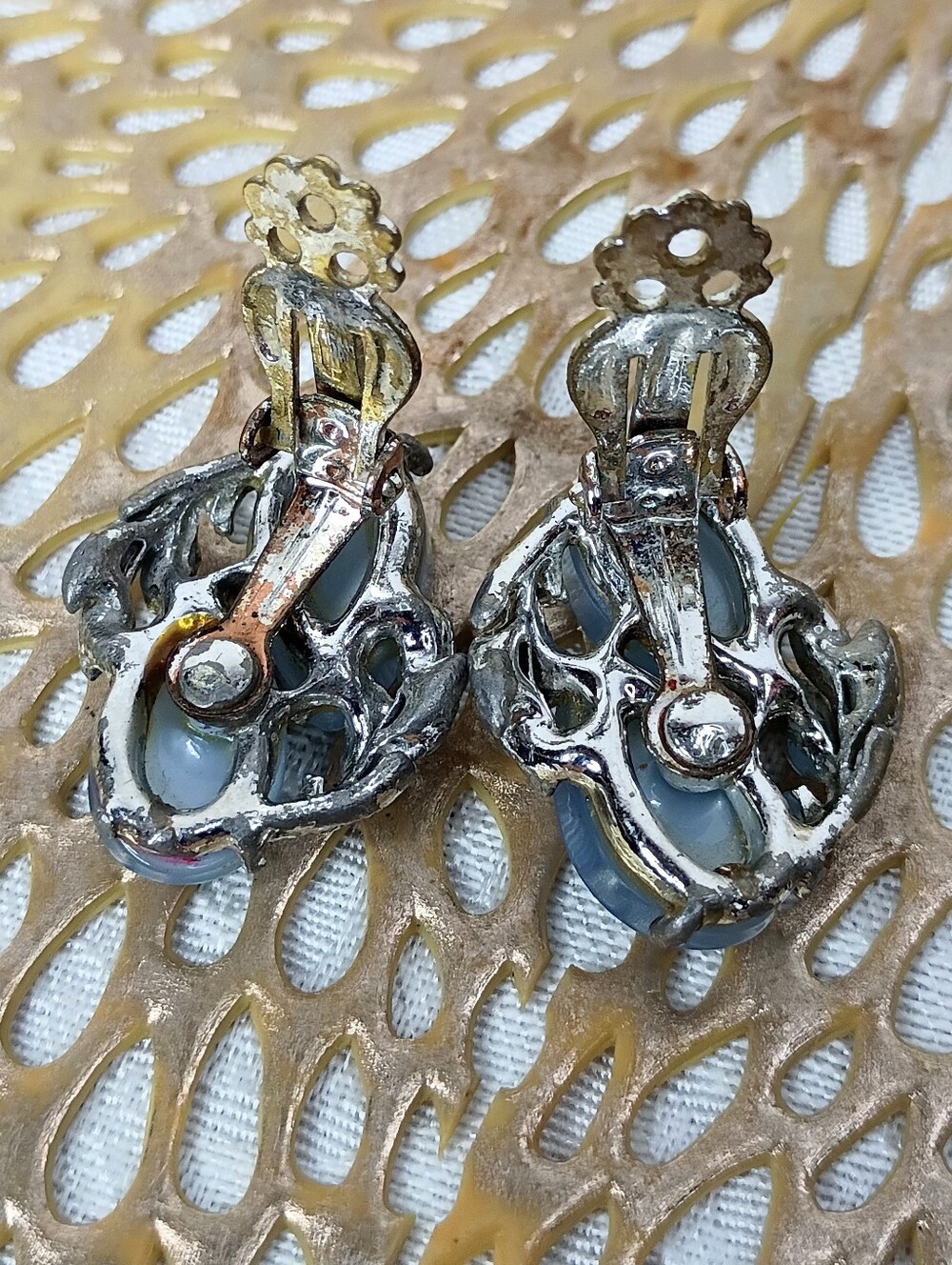 Thermoset Light Blue Teardrop Clip-On Earrings - Picture 4 of 5